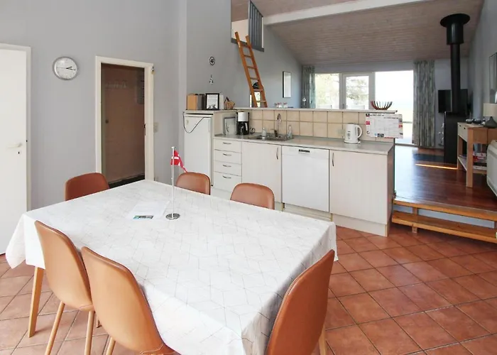 Beautiful In With Kitchen Samsø